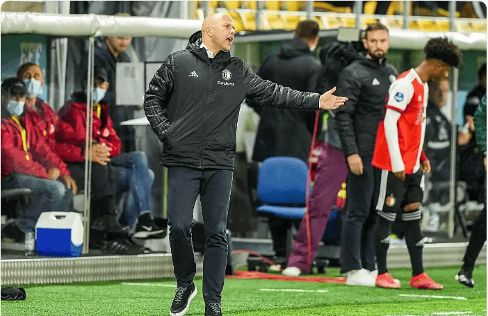 包含荷甲转会期再迎强敌，武汉三镇内部沟通，主帅态度——媒体盛赞，训练强度明显提升的词条