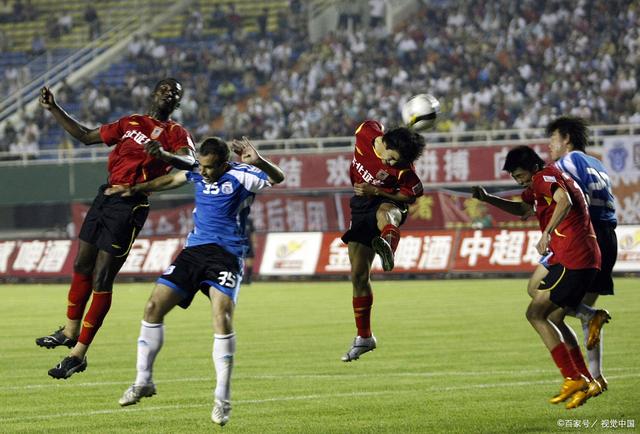 门兴格拉德巴赫转会期扳平良机，志在欧冠名次提升，更衣室稳定，团队化学反应显著的简单介绍